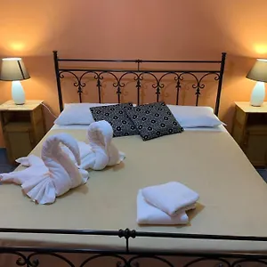  Bed & Breakfast Na Carizza A Italia