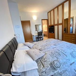 *** Bed & Breakfast We In Rome Italia